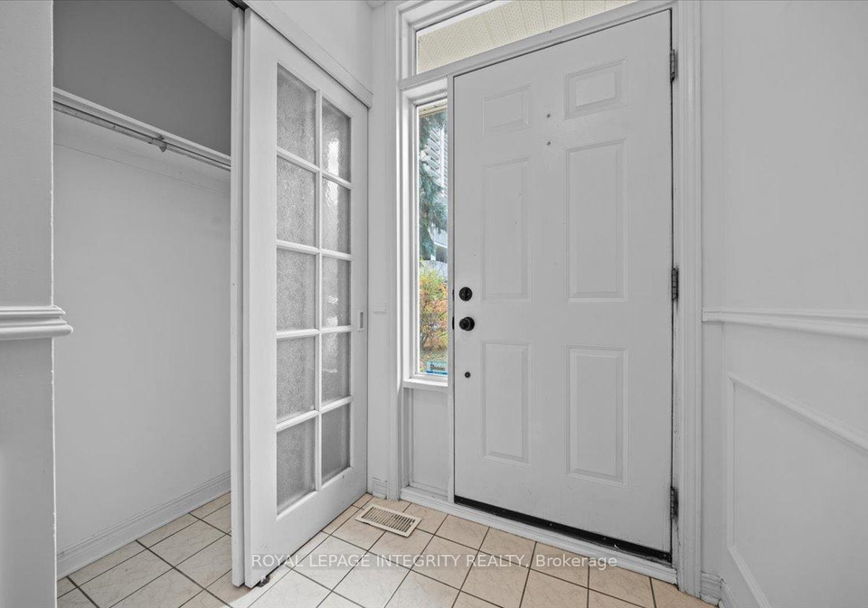 107-corsica-private-ottawa-ontario-x12561010