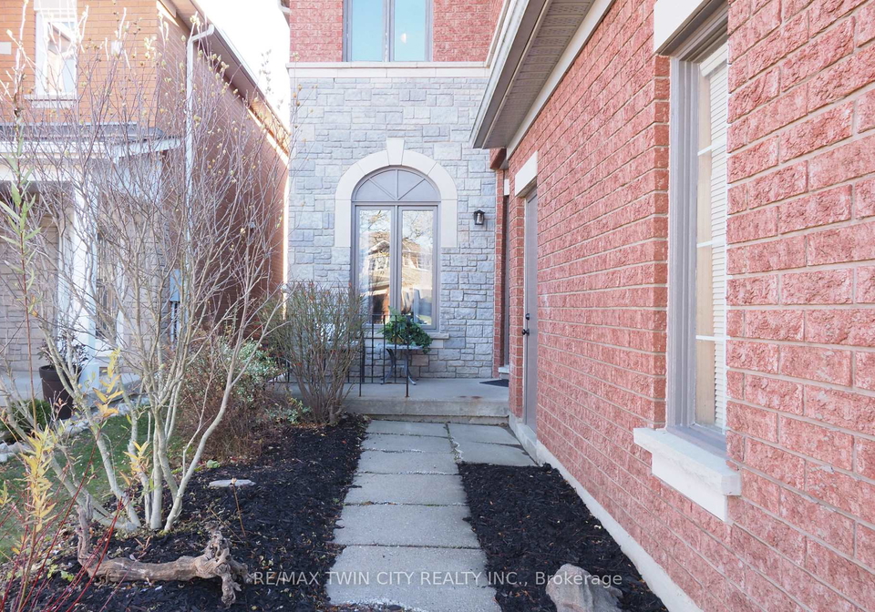 127-essex-point-drive-cambridge-ontario-x12561368