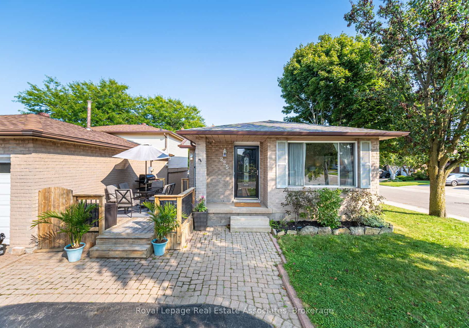 225-golfwood-drive-hamilton-ontario-x12561578