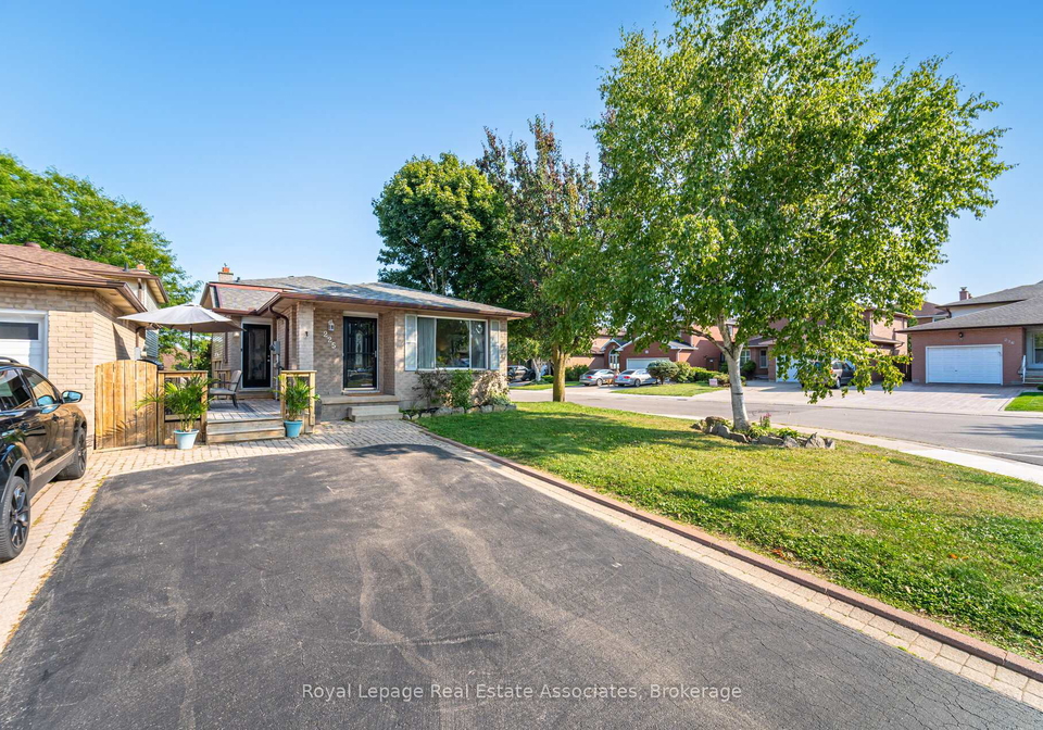 225-golfwood-drive-hamilton-ontario-x12561578