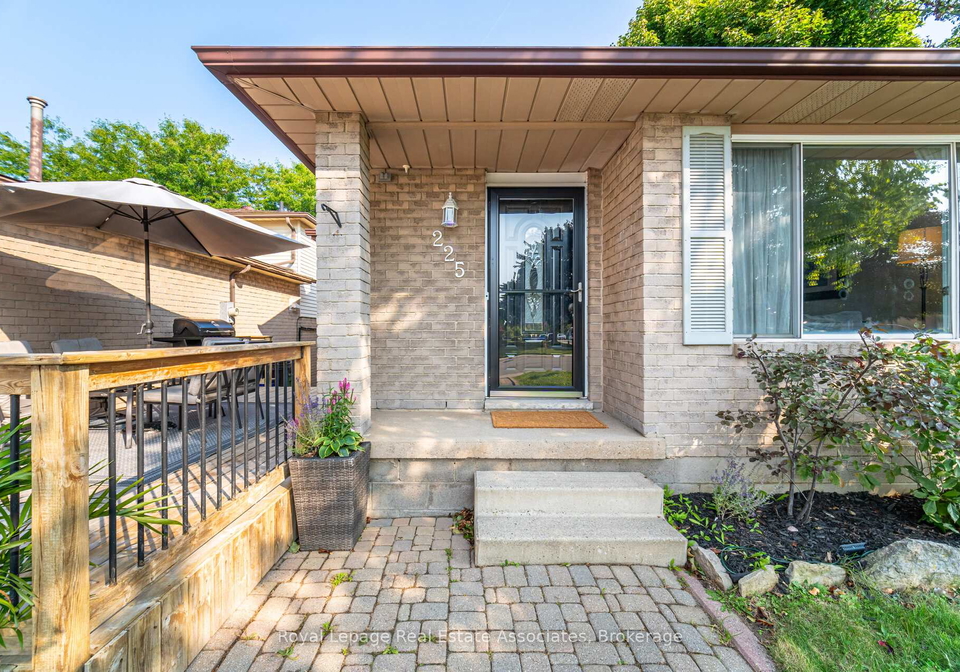 225-golfwood-drive-hamilton-ontario-x12561578