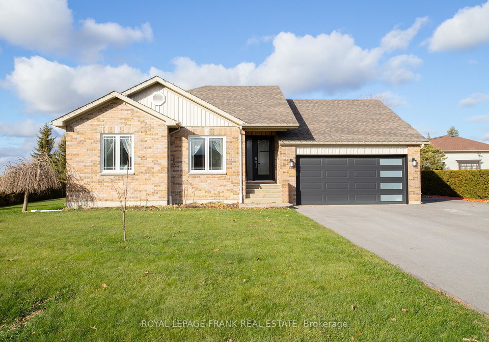 15-hallett-crescent-kawartha-lakes-ontario-x12561600