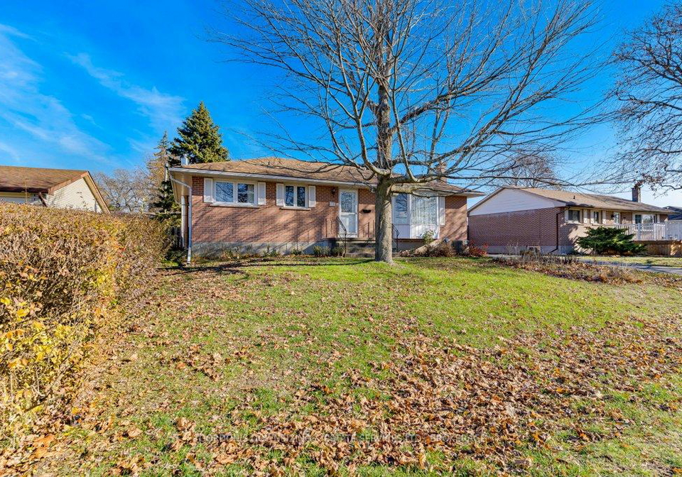 59-oxford-crescent-loyalist-ontario-x12561704