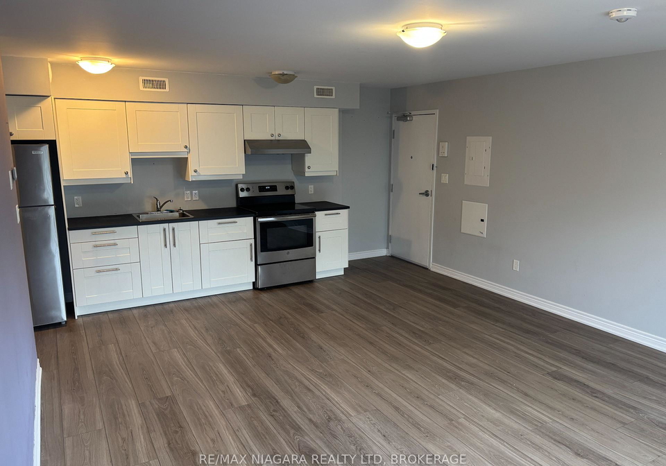 2622-stevensville-road-fort-erie-ontario-x12562060