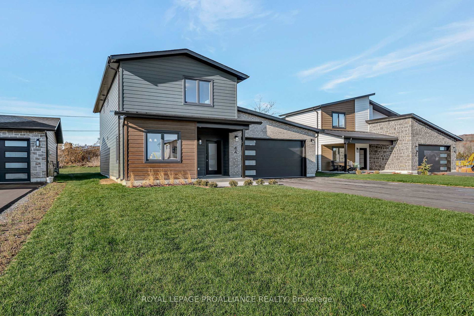 44-fraser-drive-quinte-west-ontario-x12562098