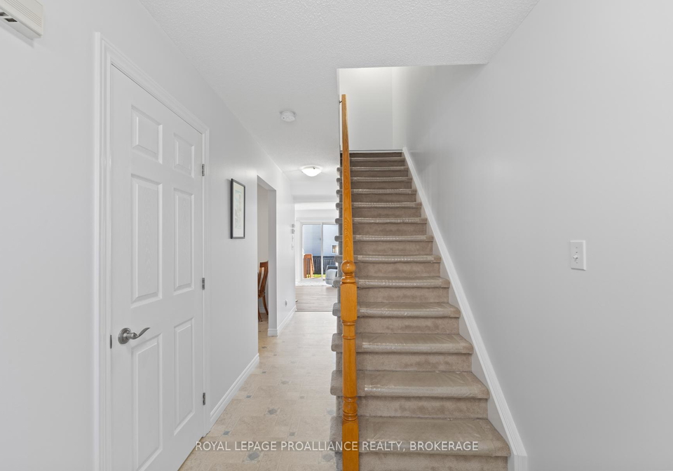 582-heritage-court-kingston-ontario-x12562202