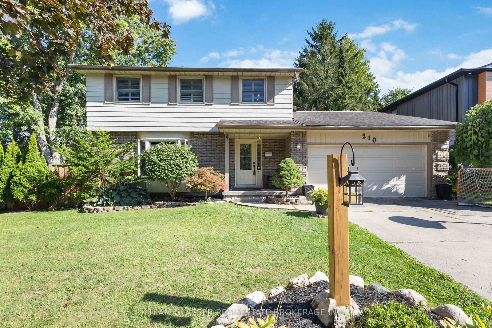210-chalet-crescent-london-south-ontario-x12562316