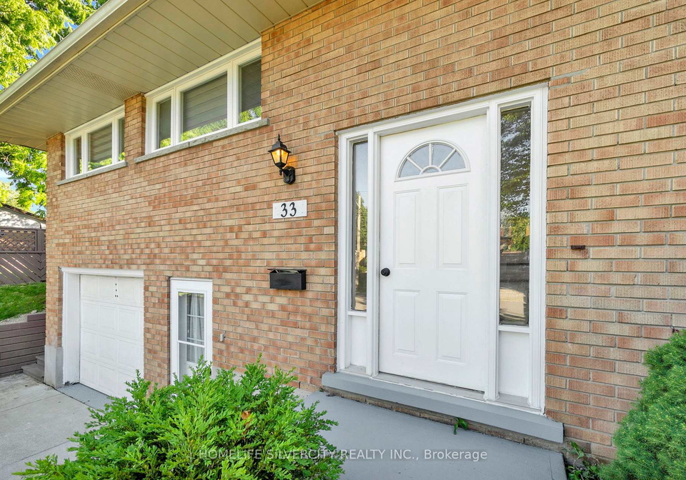 33-sweetbriar-drive-kitchener-ontario-x12562598