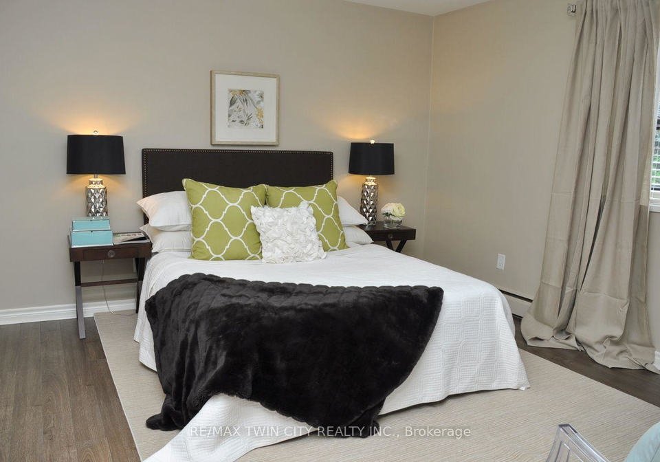 200-charlton-avenue-e-hamilton-ontario-x12562652