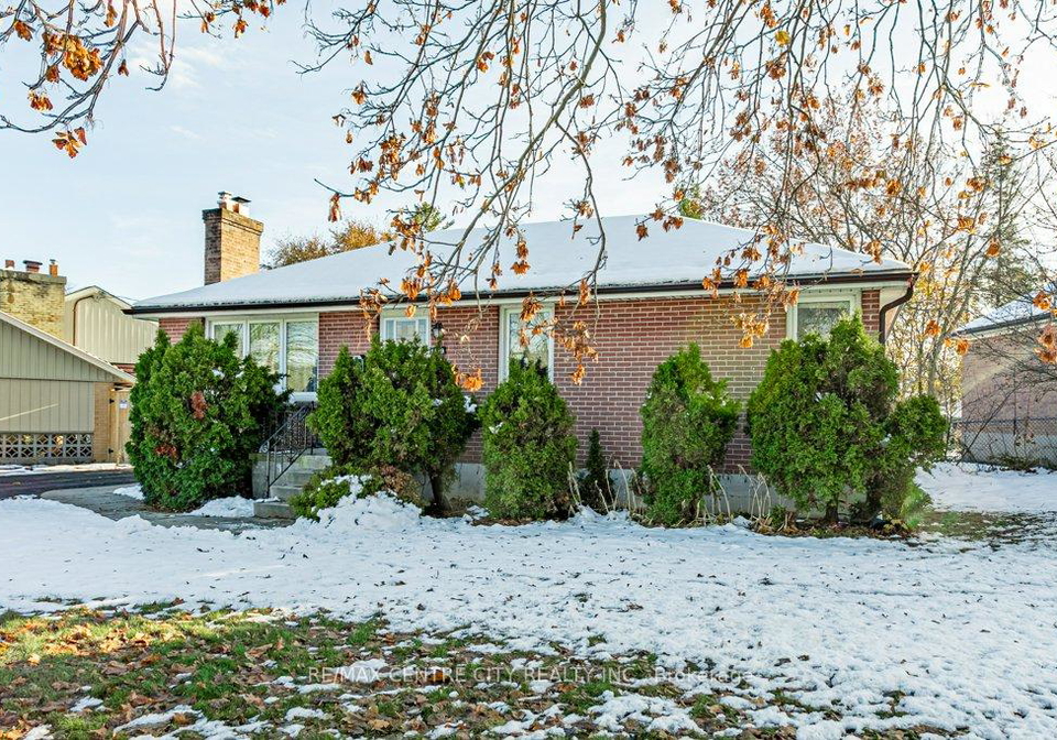 1429-brydges-street-london-east-ontario-x12562928