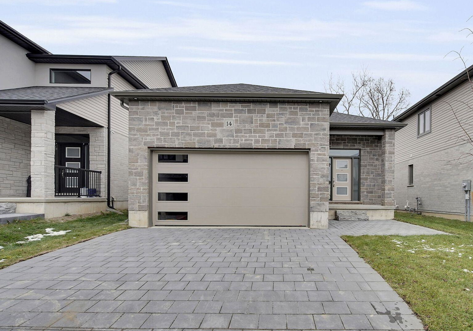 7966-fallon-drive-lucan-biddulph-ontario-x12563914