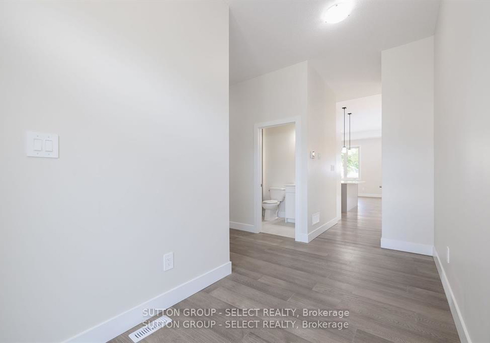 7966-fallon-drive-lucan-biddulph-ontario-x12563914