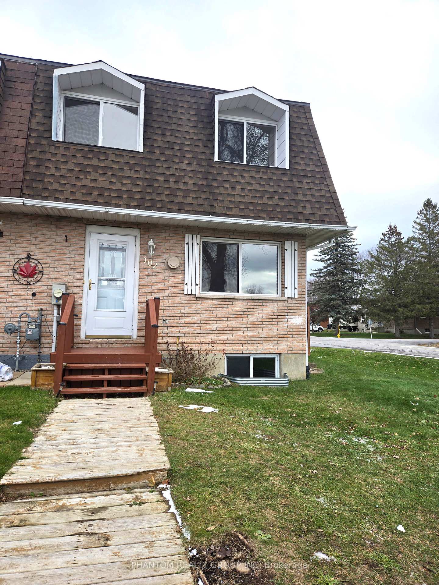 102-carraway-crescent-south-dundas-ontario-x12564036