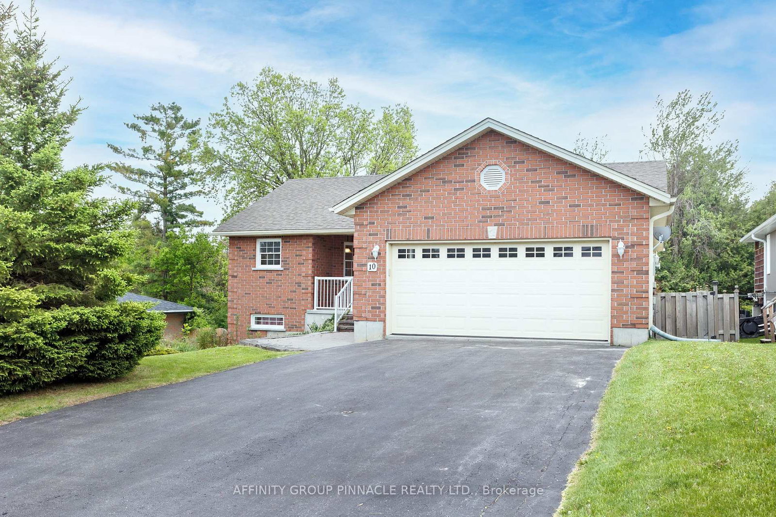 10-champlain-boulevard-kawartha-lakes-ontario-x12564246