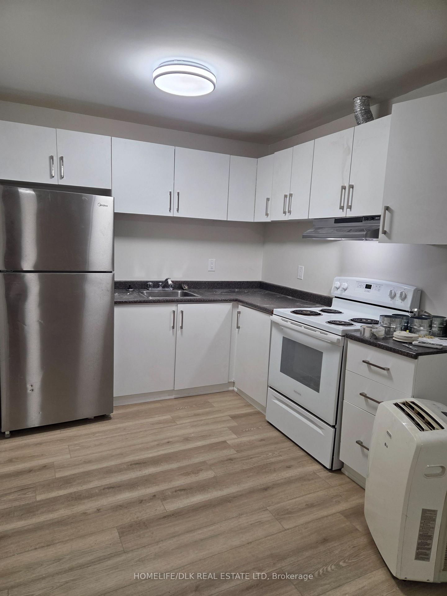 180-king-street-e-gananoque-ontario-x12564392