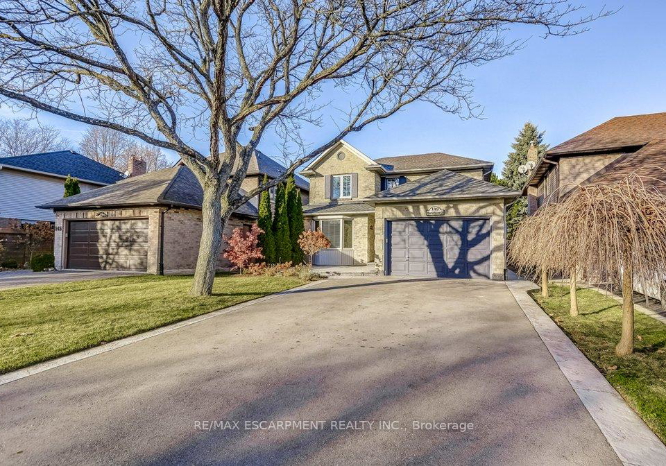 149-charterhouse-crescent-hamilton-ontario-x12564976