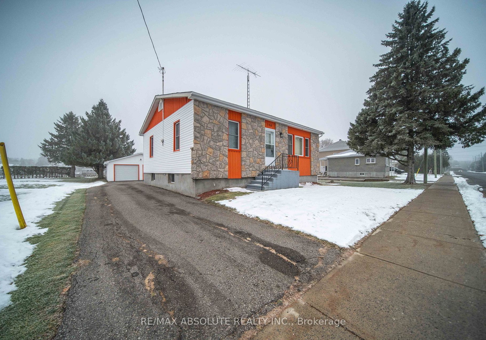 140-ottawa-street-the-nation-ontario-x12565500
