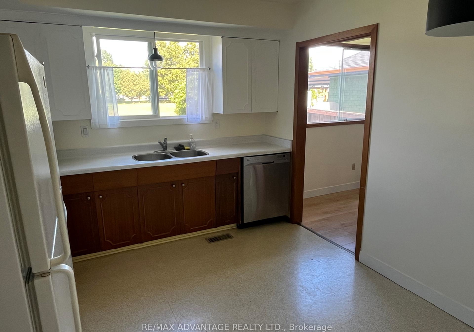 143-downing-crescent-london-south-ontario-x12565588