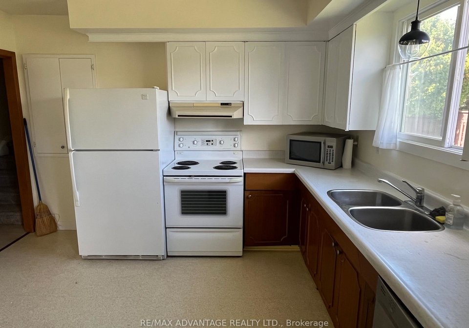 143-downing-crescent-london-south-ontario-x12565588