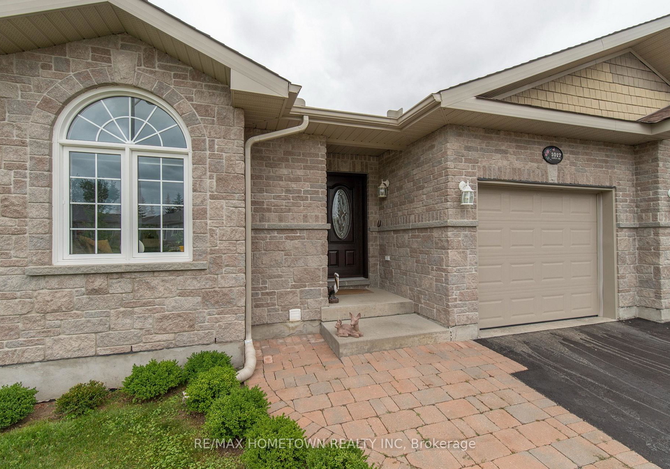 1017-aspen-drive-brockville-ontario-x12565638