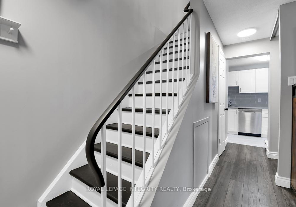 20-sweetbriar-circle-ottawa-ontario-x12565994