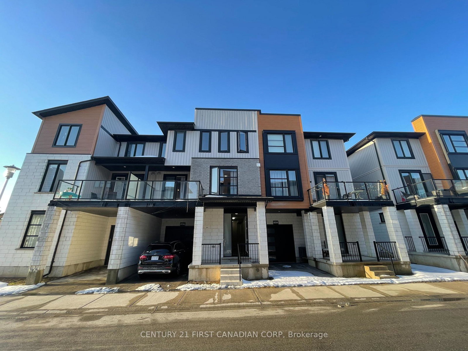 west-village-square-london-north-ontario-x12566248