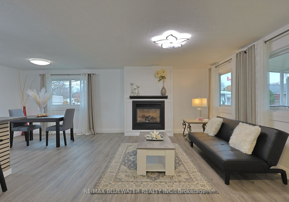 46-st-andrews-place-south-huron-ontario-x12566458