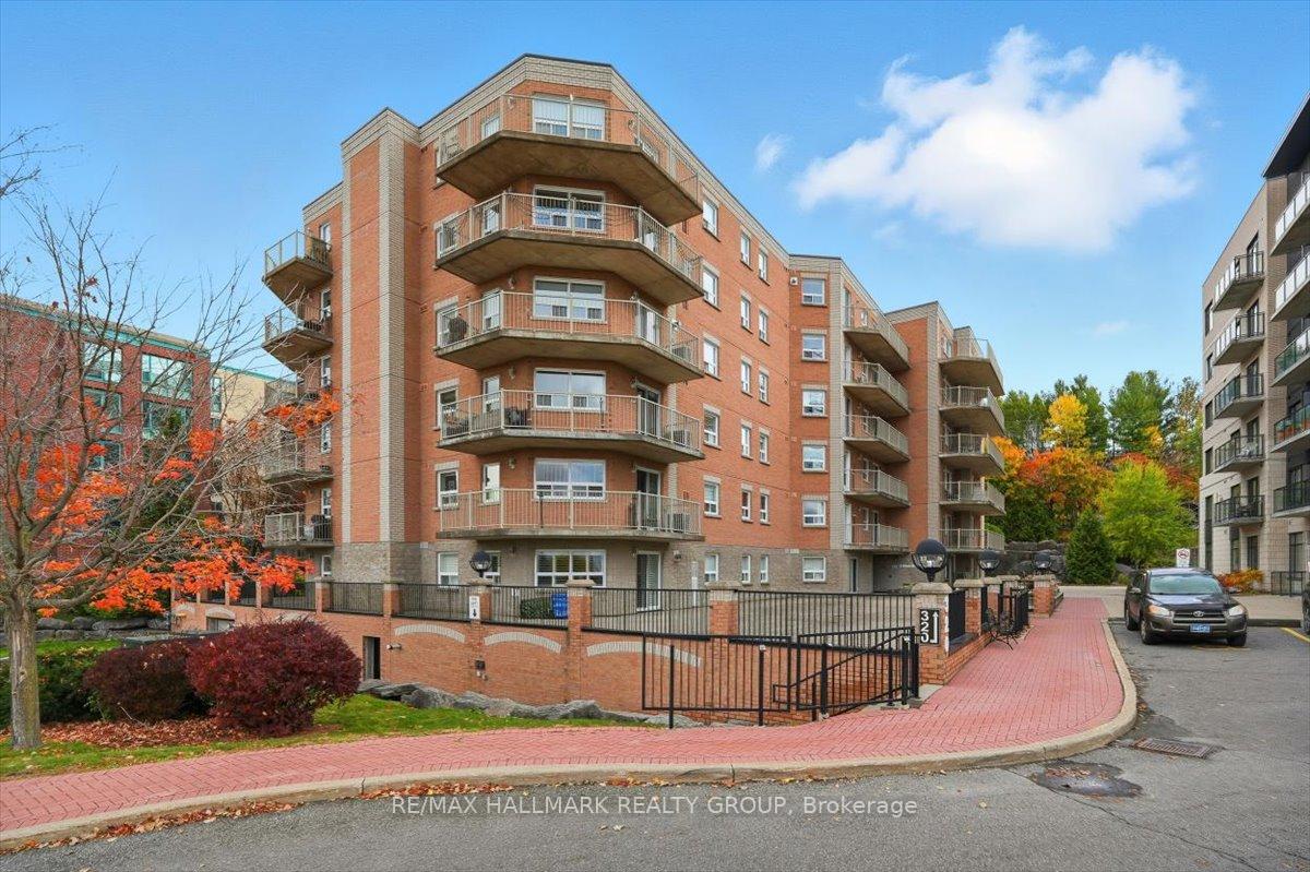 320-centrum-boulevard-orleans-cumberland-and-area-ottawa-ontario-x12566694