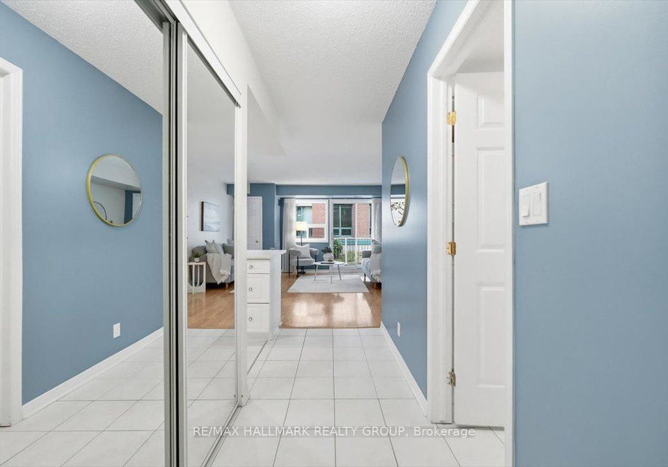 320-centrum-boulevard-orleans-cumberland-and-area-ottawa-ontario-x12566694