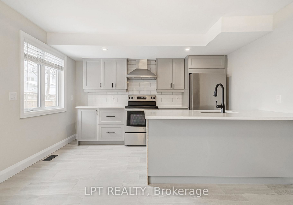 383-brant-street-ottawa-ontario-x12567028