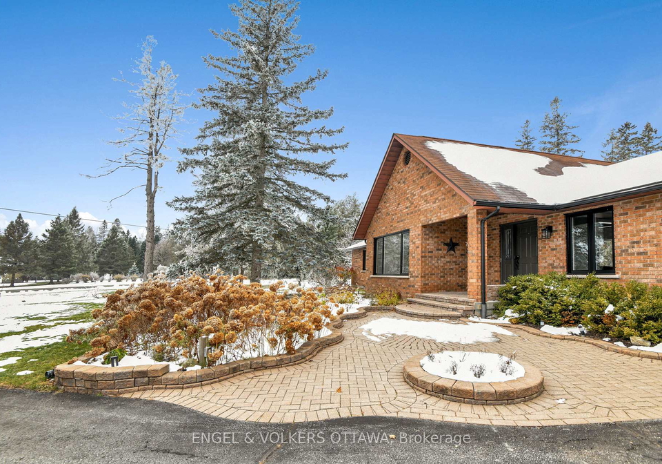 102-delaney-drive-ottawa-ontario-x12567244
