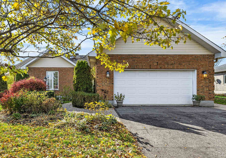 7-david-street-south-stormont-ontario-x12567516