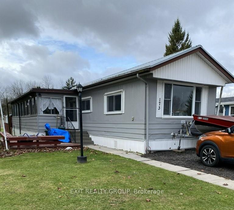 63-whites-road-quinte-west-ontario-x12567920