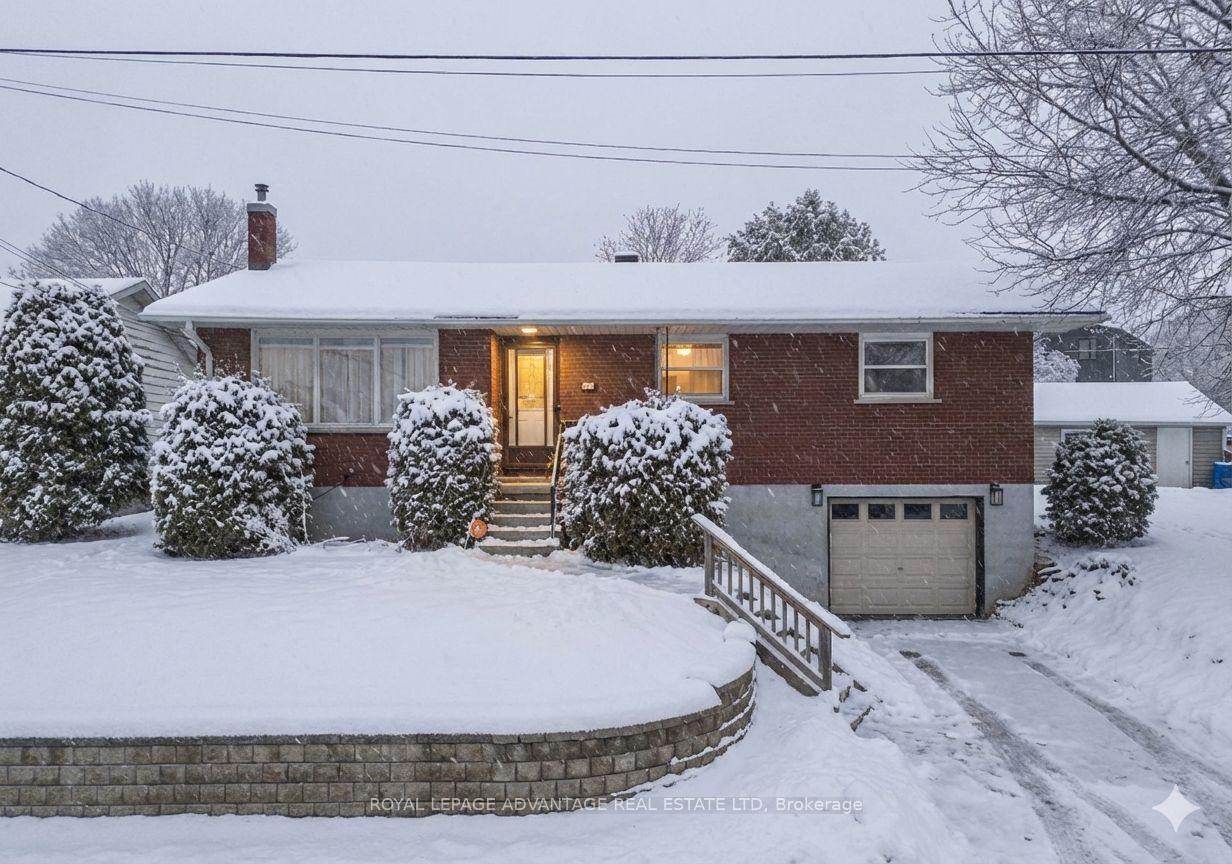 123-queen-street-smiths-falls-ontario-x12568022