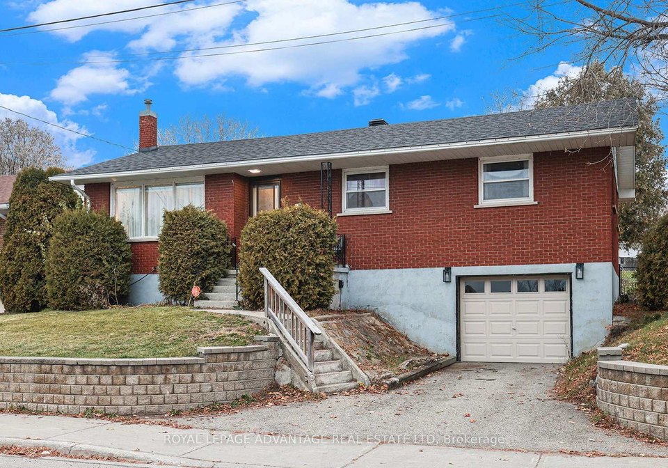 123-queen-street-smiths-falls-ontario-x12568022