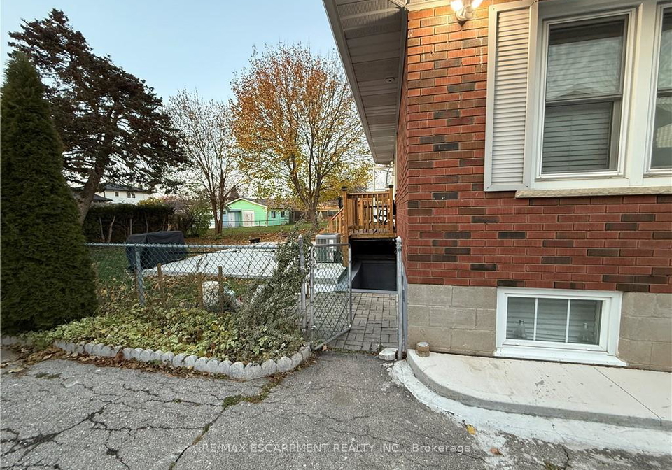 115-green-road-hamilton-ontario-x12568106