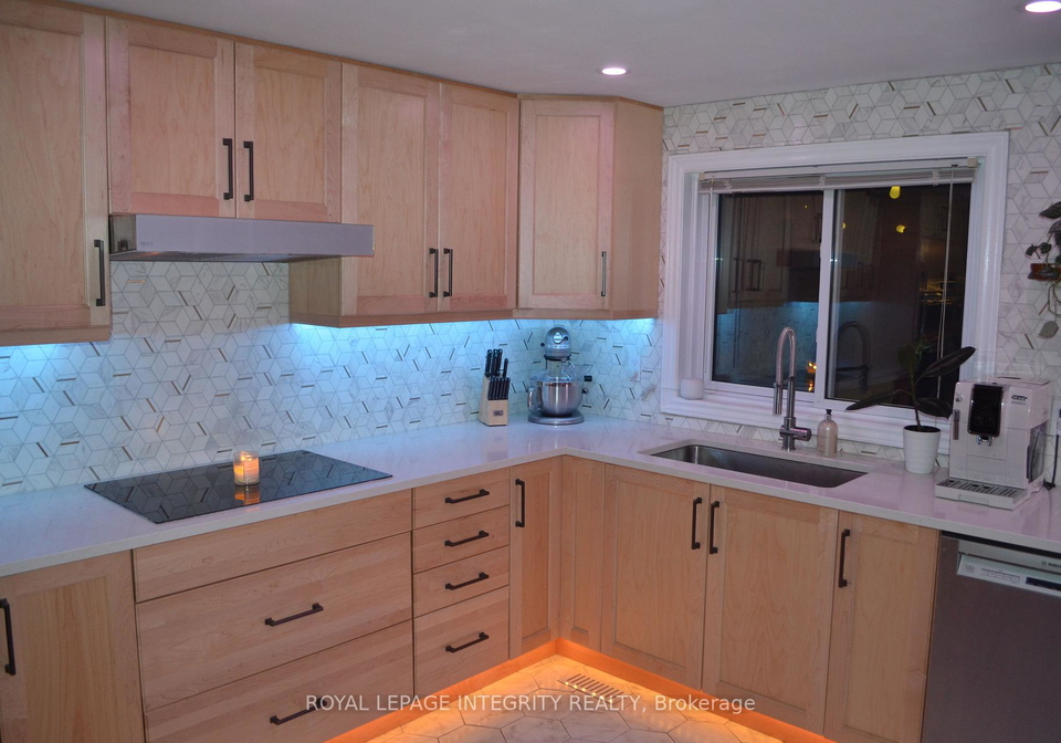 104-esterlawn-private-ottawa-ontario-x12568278