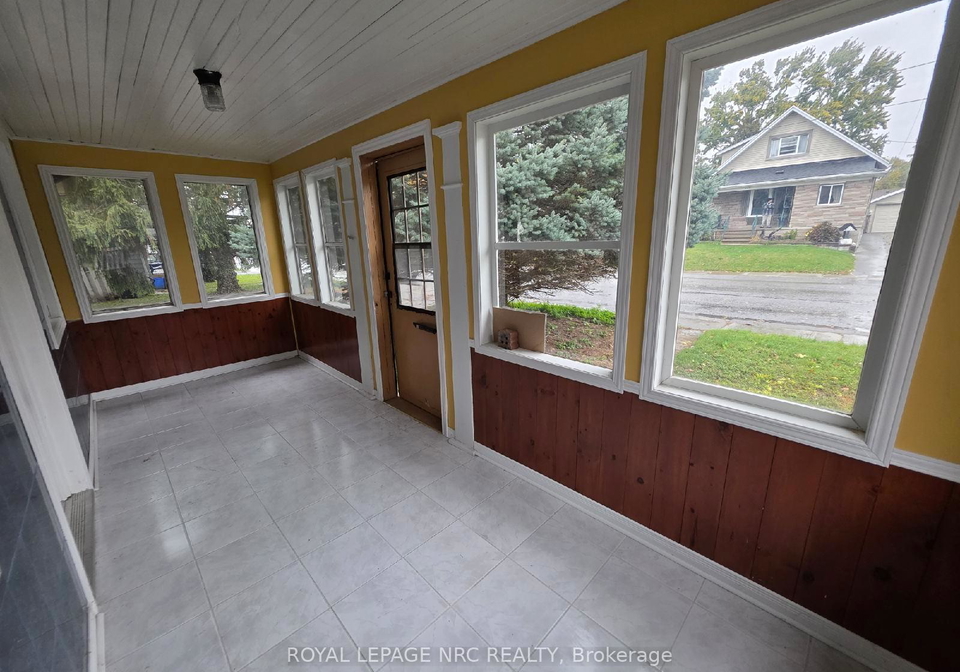 6414-taylor-street-niagara-falls-ontario-x12568978