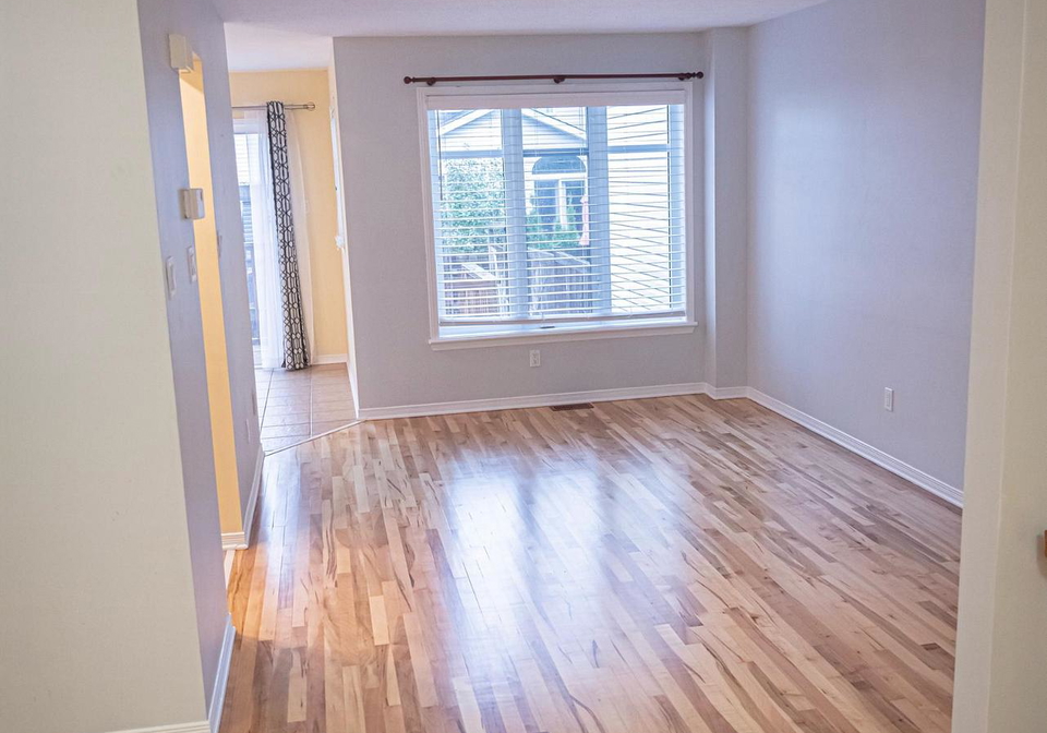 2077-bergamot-circle-ottawa-ontario-x12570888