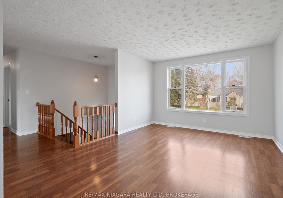 403-parkdale-avenue-fort-erie-ontario-x12571182