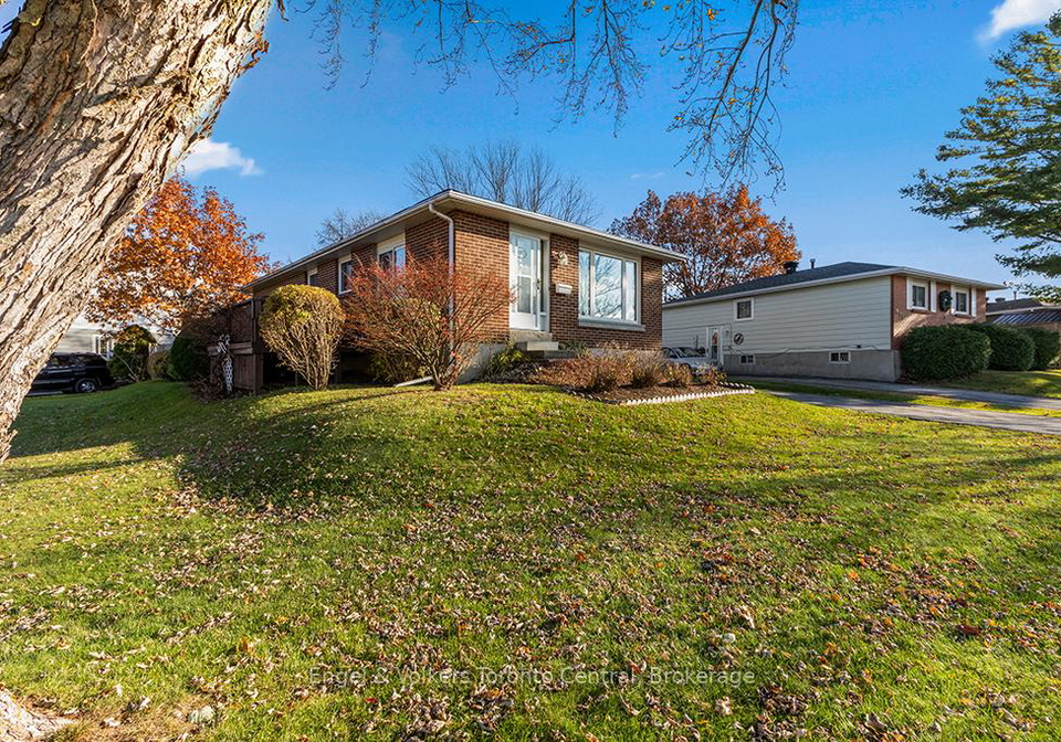 997-15th-b-street-e-owen-sound-ontario-x12571382