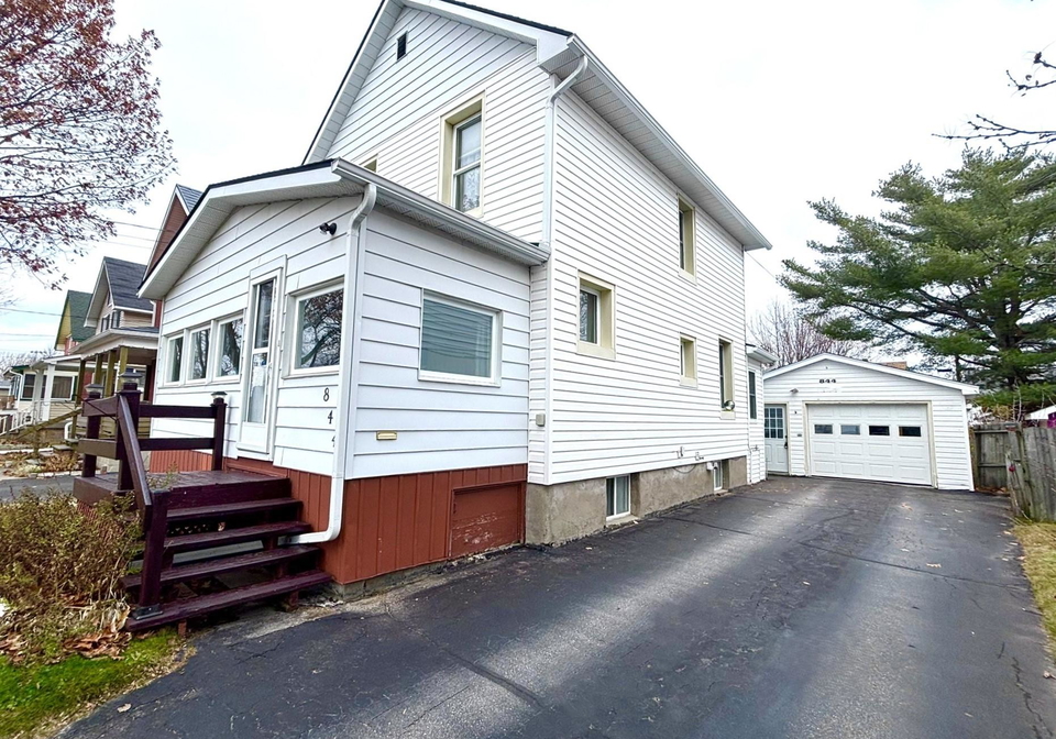 844-queen-street-north-bay-ontario-x12571466