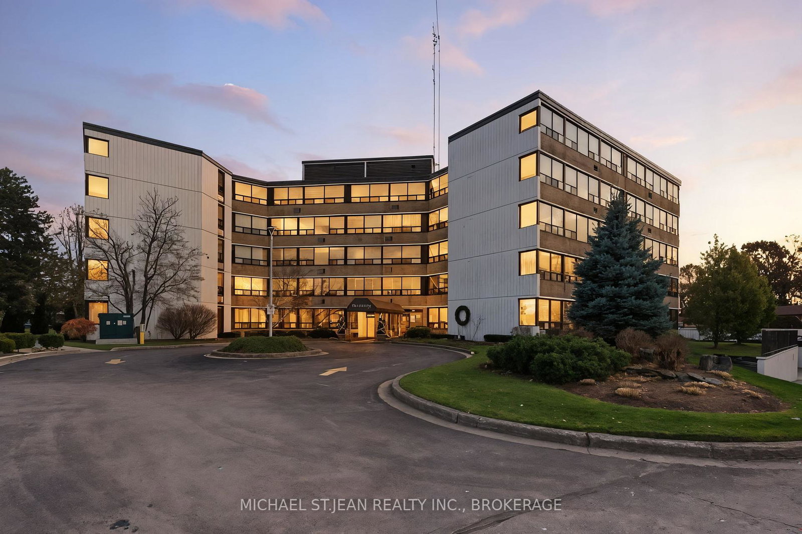 190-hwy-20-highway-w-pelham-ontario-x12571486
