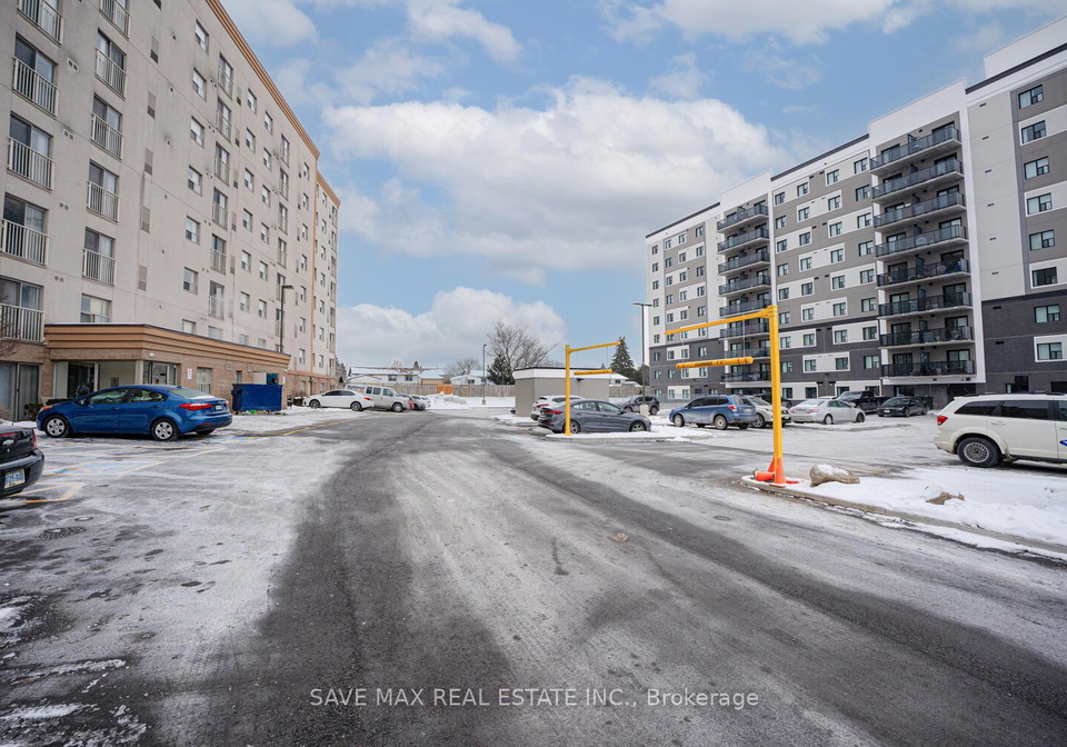 593-strasburg-road-kitchener-ontario-x12571778