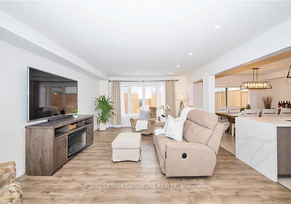 7830-buckeye-crescent-niagara-falls-ontario-x12572044