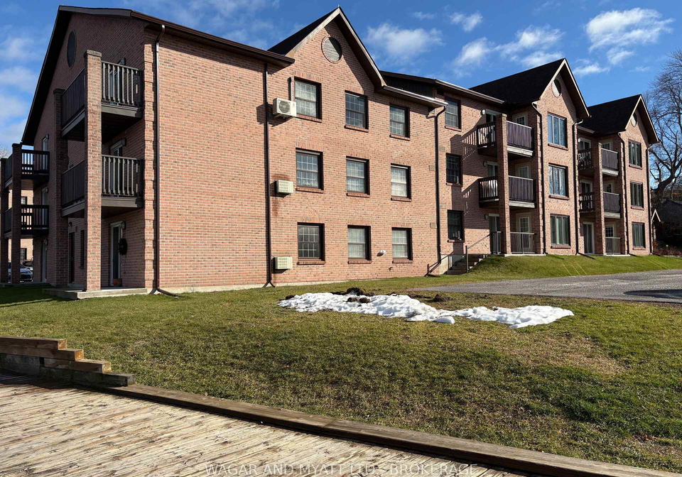 7-centre-street-greater-napanee-ontario-x12572146