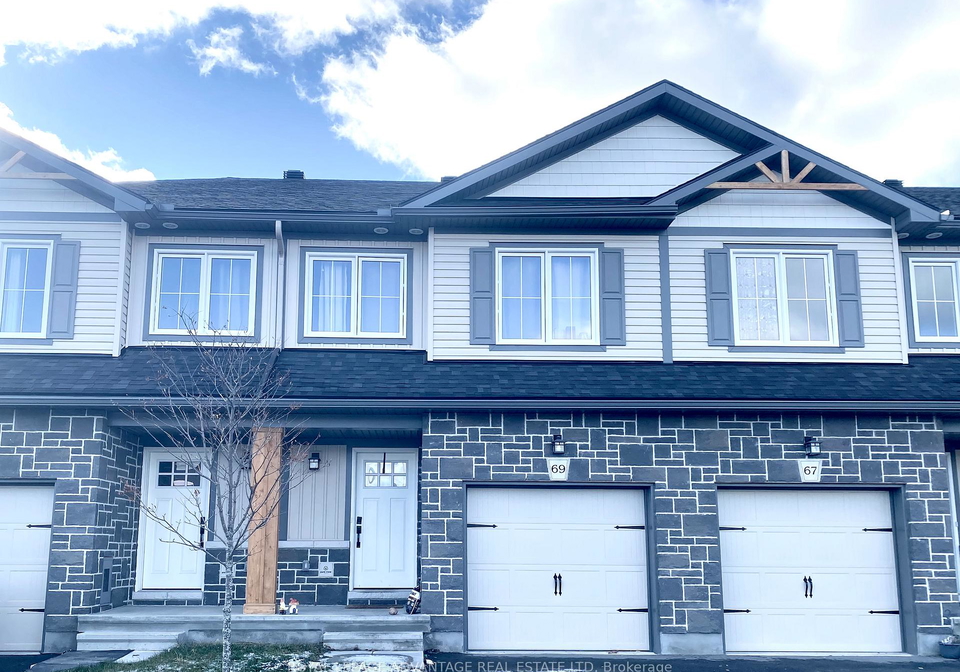 69-whitcomb-crescent-smiths-falls-ontario-x12572418