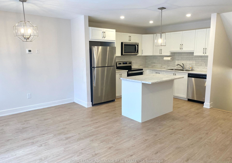69-whitcomb-crescent-smiths-falls-ontario-x12572418