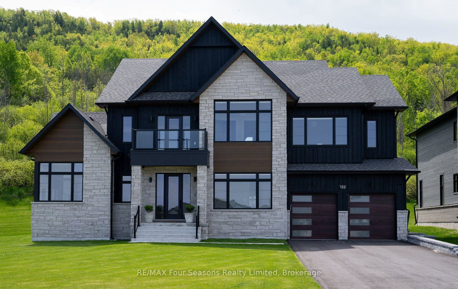 132-dorothy-drive-blue-mountains-ontario-x12572496