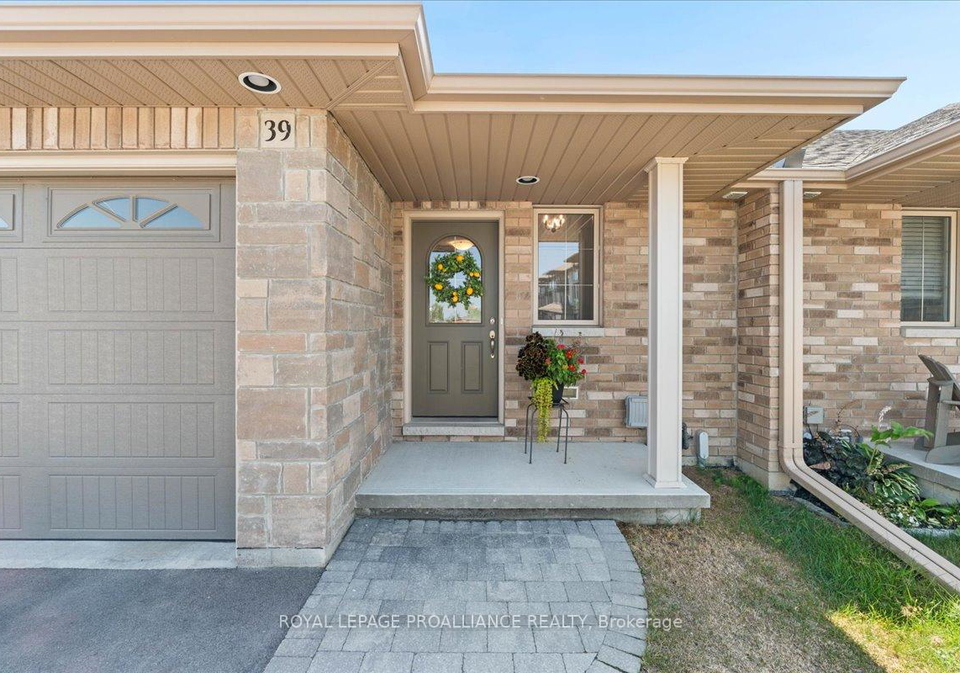 39-hillside-meadow-drive-quinte-west-ontario-x12572676
